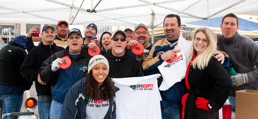 The KnottHead crew looks Waaay better with the ladies from ESPN in the picture! Congratulations on your ESPN award, guys!