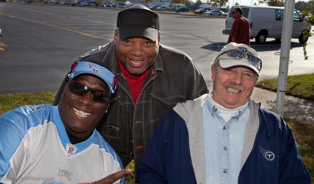 Great Fun with Great Friends= the formula for Titans Tailgating