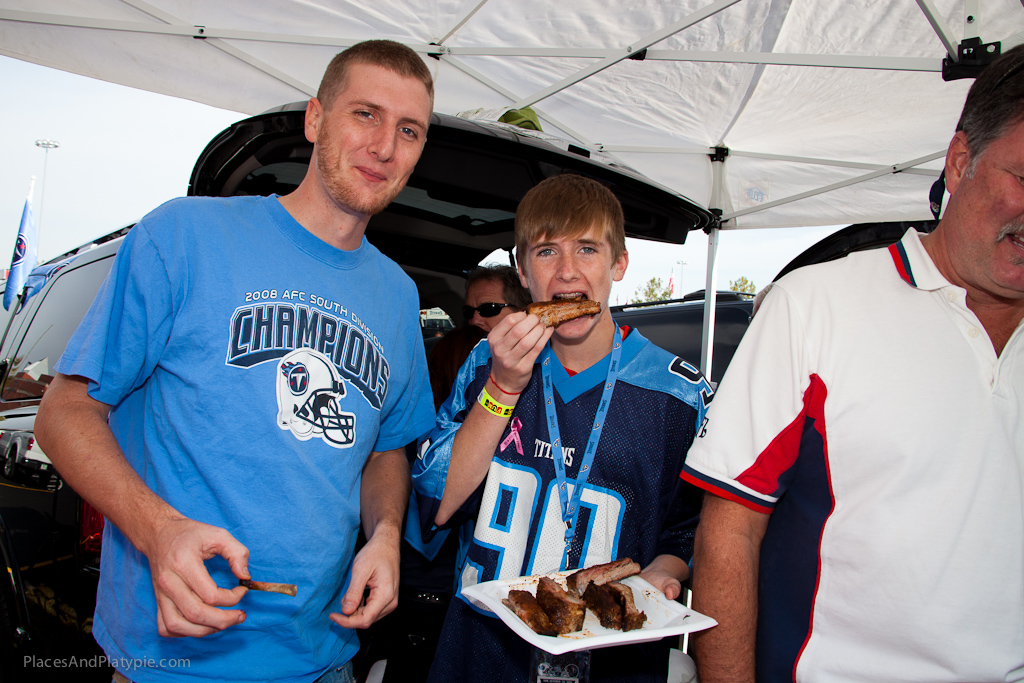 Titan Fans, Titan Food!