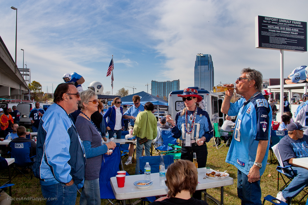 Wayne's Tennessee Tailgators buffet tailgating party in full swing!