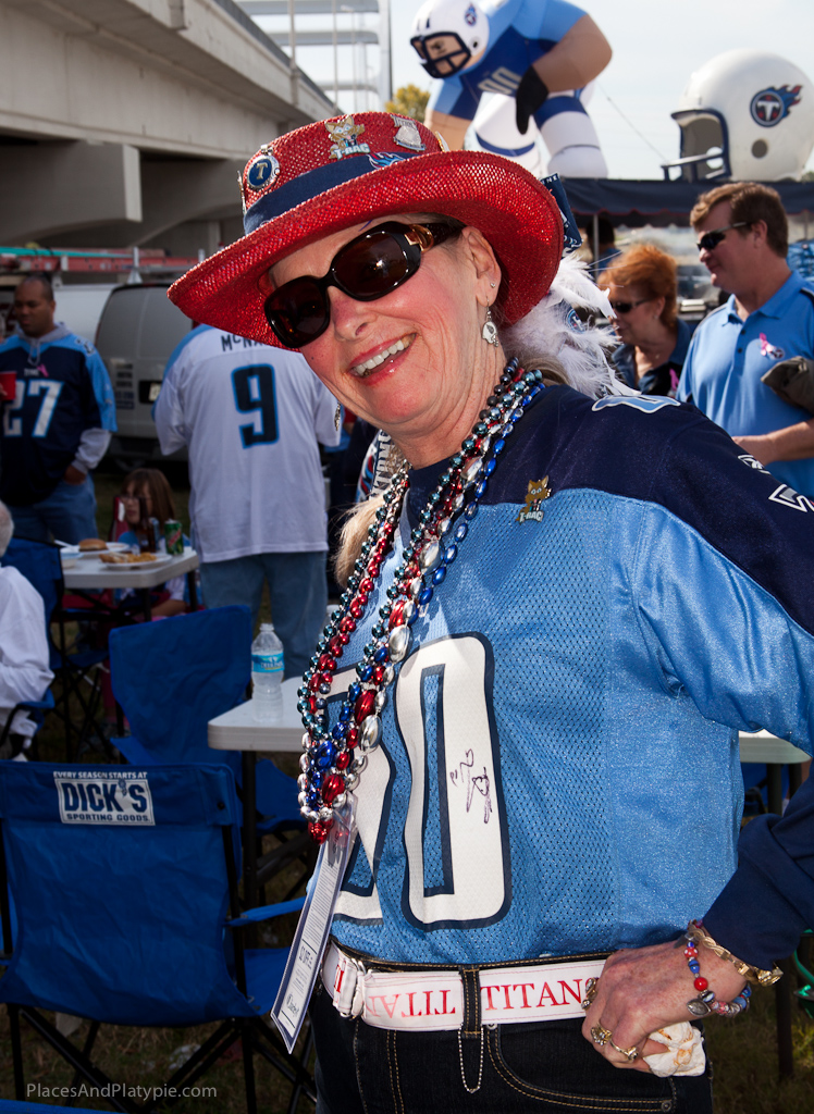 GREAT Fan gear! (Cute Lady Titan too!)