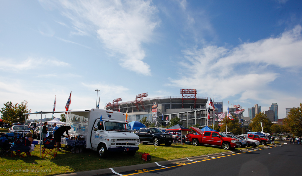 Tennessee Titans fans Tailgating