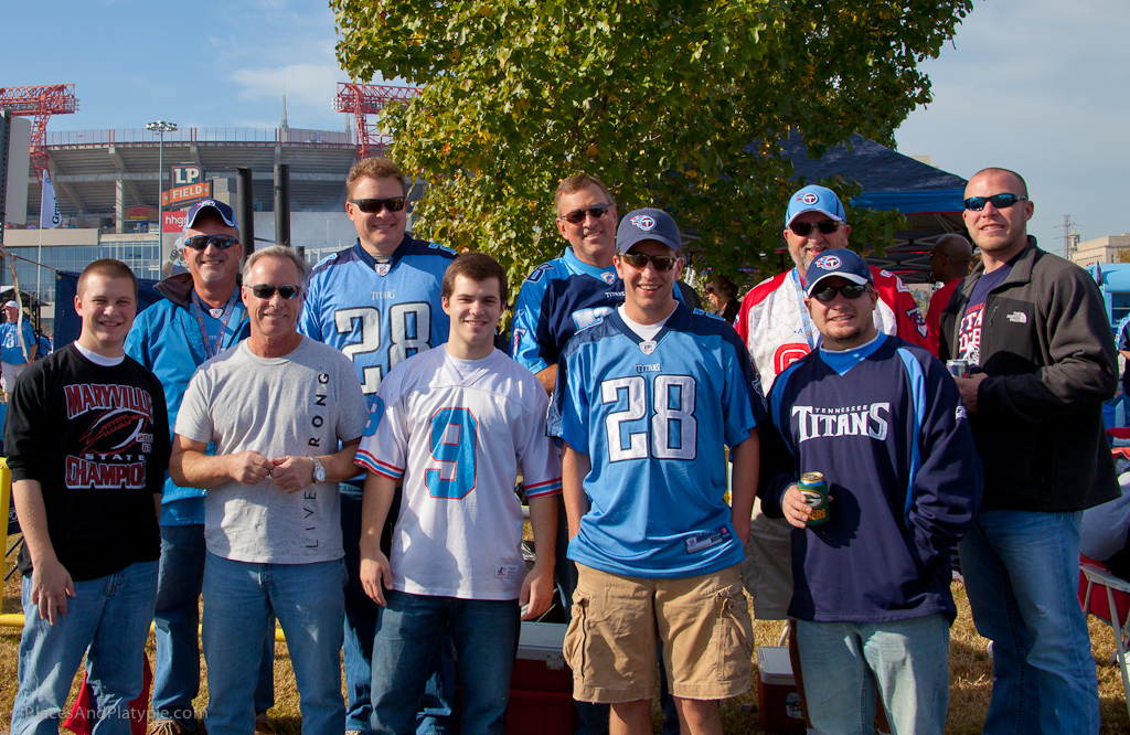 Solid Titans tailgating fans on a perfect day!